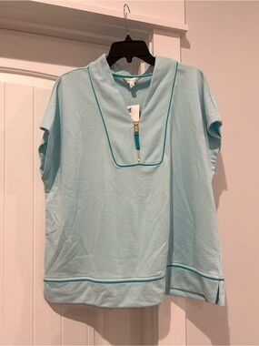 Crown & Ivy Light Blue Short-Sleeve Top with Gold Zip